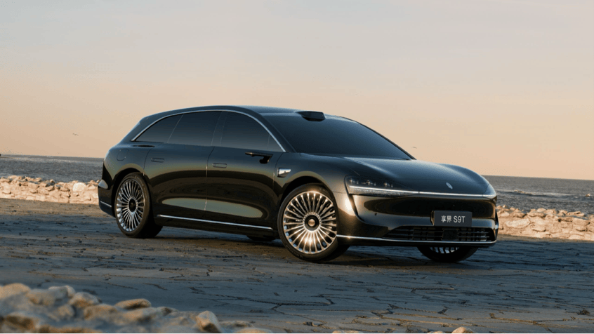 問(wèn)界M8 EV 智界R7、S7齊上市 鴻蒙智行發(fā)布多款新品