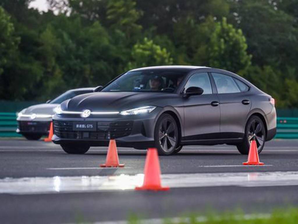 上汽大眾“太狠了”!全新凌渡L GTS限時價13.99萬起,比老款便宜9萬