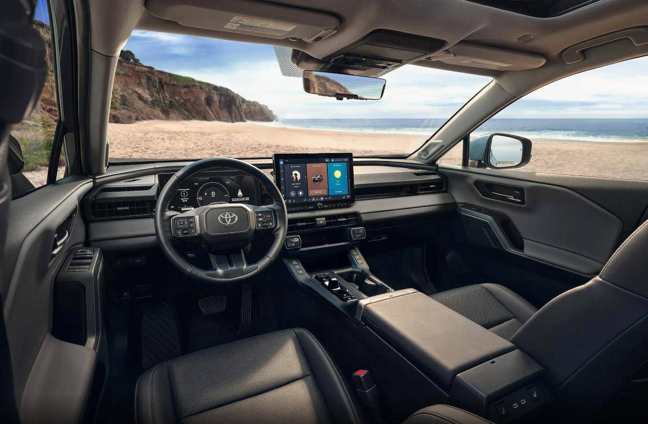 合資車企反擊戰(zhàn):新一代RAV4榮放實(shí)車曝光,寶馬iX3藏大量新技術(shù)