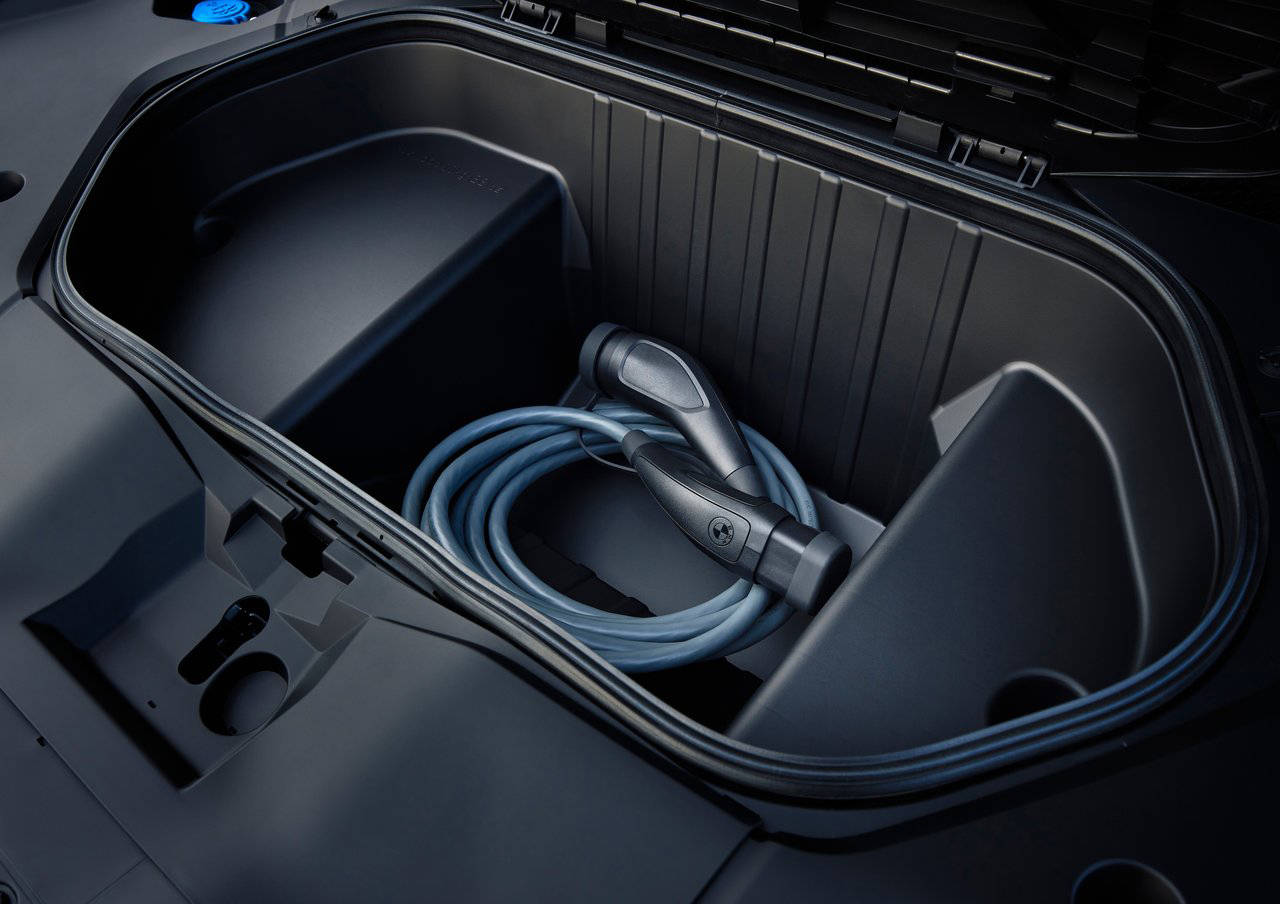 合資車企反擊戰(zhàn):新一代RAV4榮放實(shí)車曝光,寶馬iX3藏大量新技術(shù)