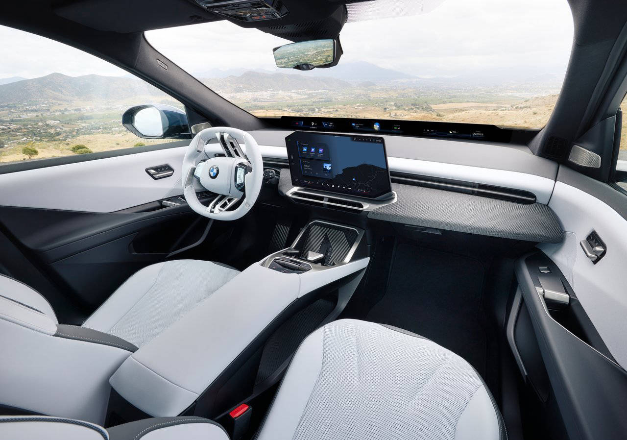 合資車企反擊戰(zhàn):新一代RAV4榮放實(shí)車曝光,寶馬iX3藏大量新技術(shù)