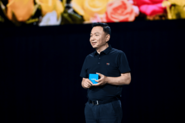 小車(chē)“大”作沒(méi)顧慮,極狐T1上市售 6.28萬(wàn)起