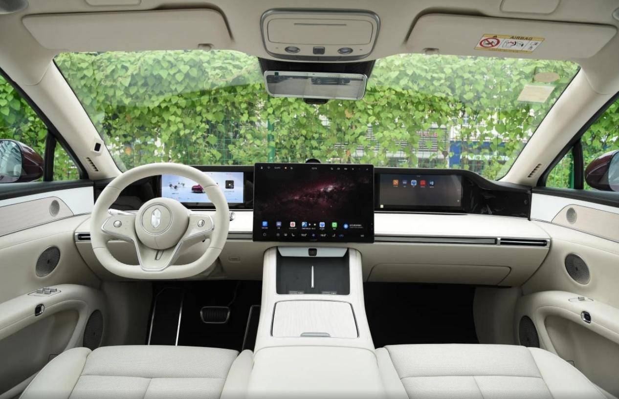 享界S9T對比奧迪E5,30萬預算,純電旅行車怎么選?