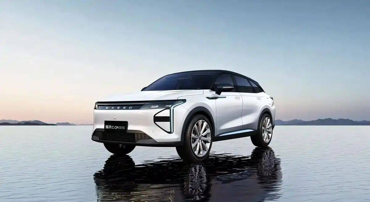 瑤光C-DM寰球版官圖!雙色車身熏黑后視鏡 整體造型更動感