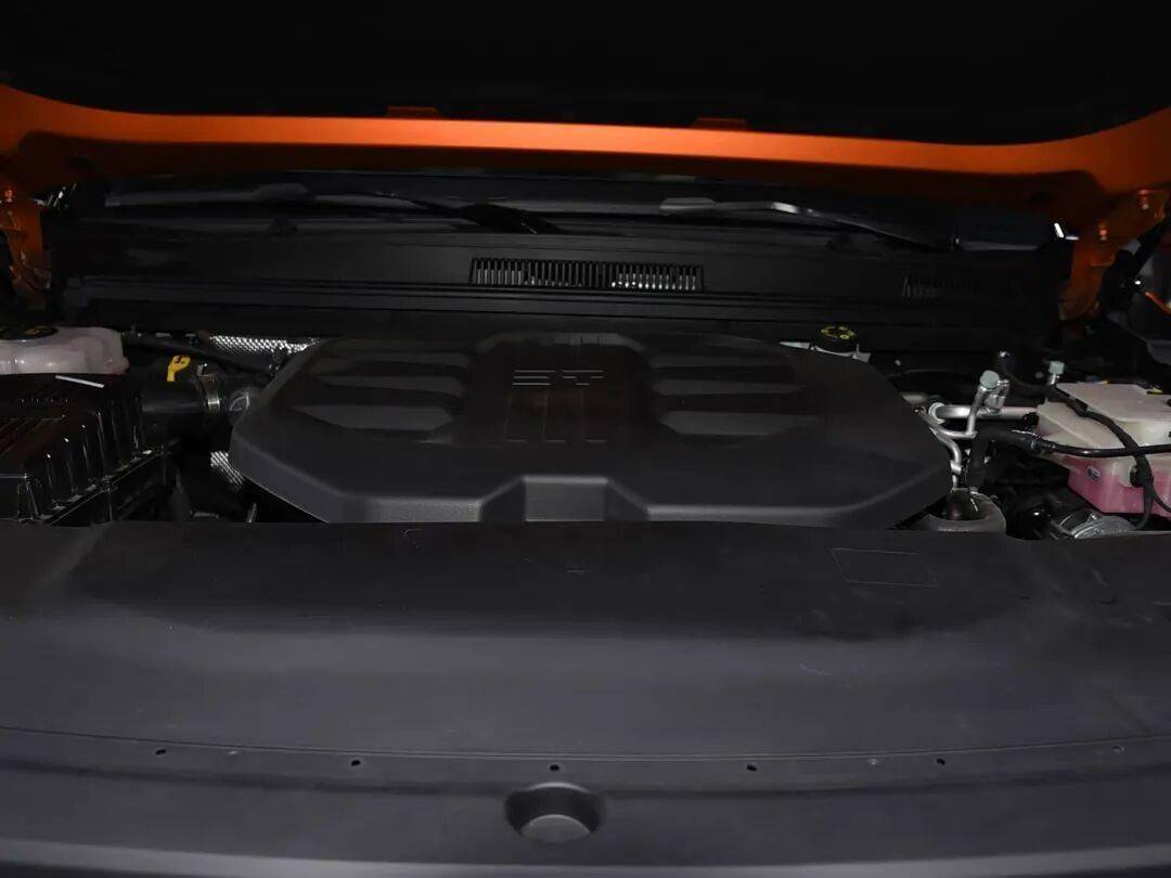 捷途汽車旗下捷途縱橫G700正式預售,新車共推出4款車型,預售價區間為34.99-42.99萬元