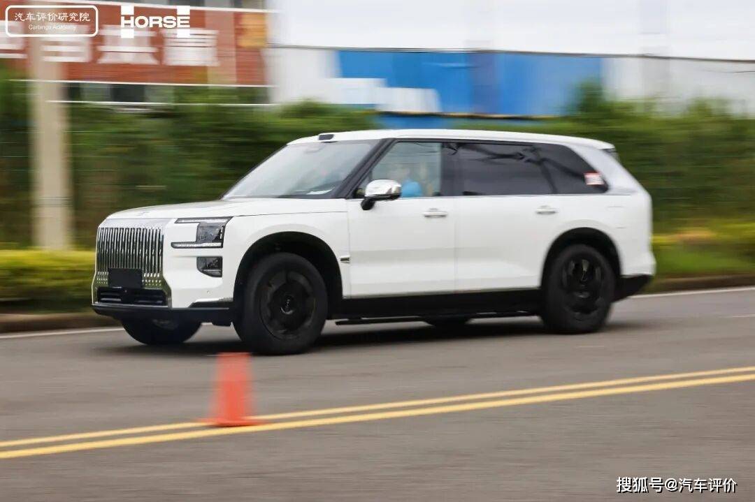 2025極光灣科技電驅動品鑒會今日在寧波舉行