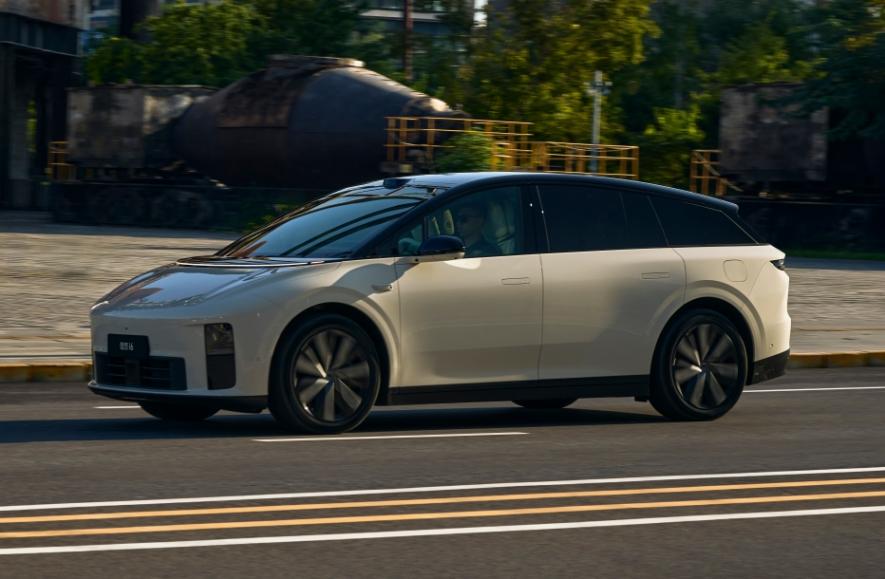 理想i6撕開25萬級純電真相:不堆配置,把技術砸進用戶痛點