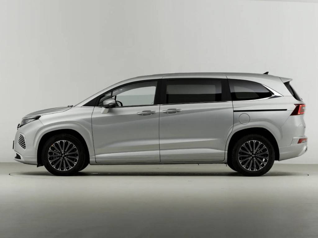 12萬多能選中大型MPV,別再等五菱星光730了