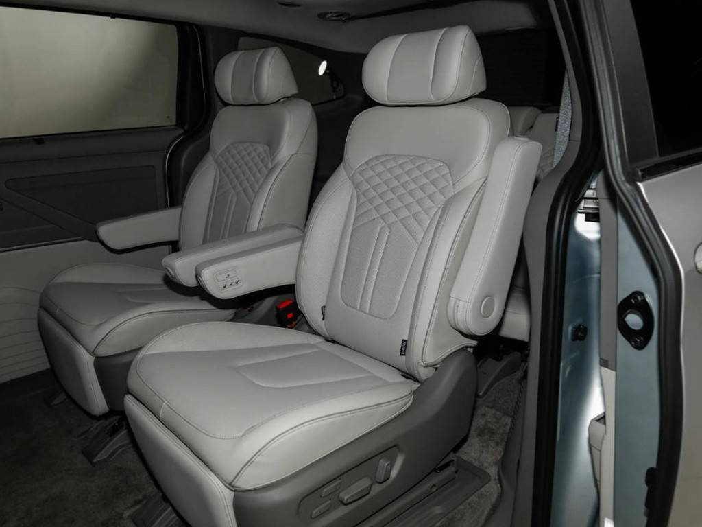 12萬多能選中大型MPV,別再等五菱星光730了