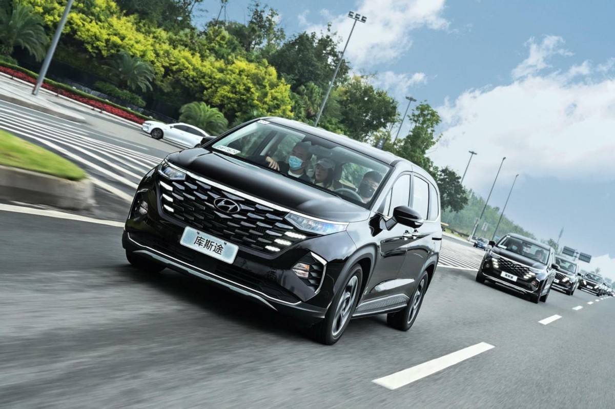 12萬多能選中大型MPV,別再等五菱星光730了