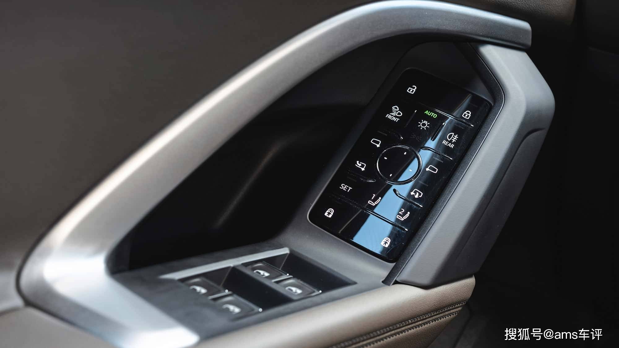 數(shù)字化取代機械質感,奧迪Q5 Sportback還夠“奧迪”嗎?