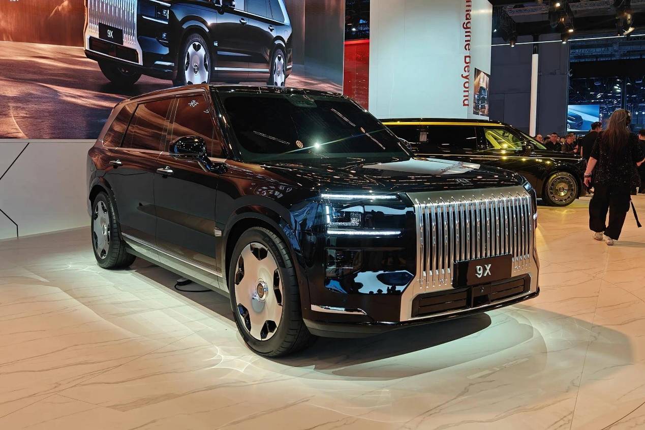 誰才是“9系”王牌? 極氪9X對比問界M9