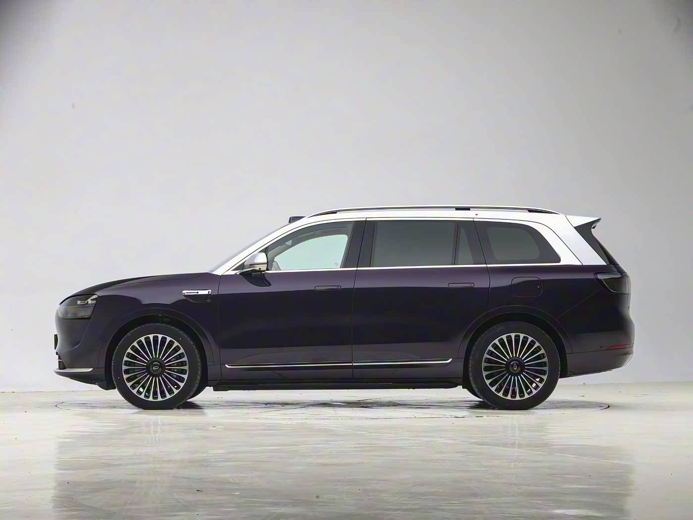 誰才是“9系”王牌? 極氪9X對比問界M9