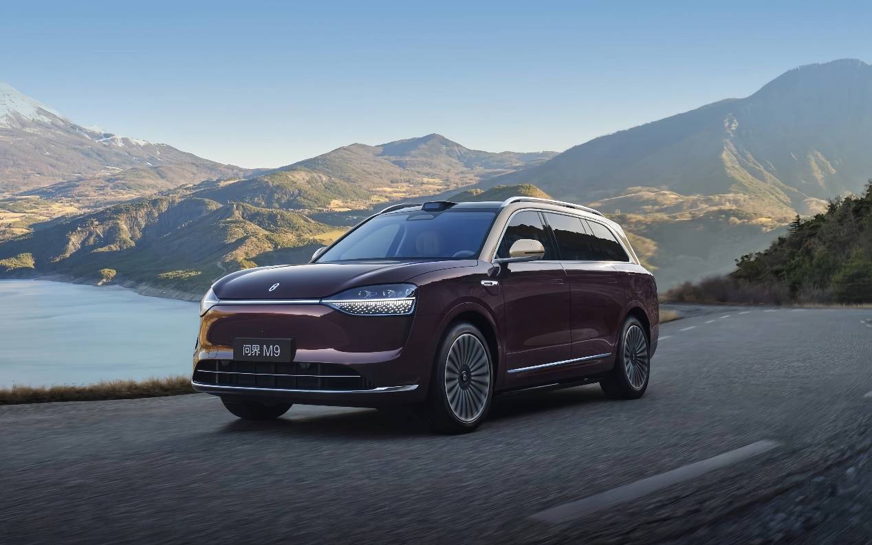誰才是“9系”王牌? 極氪9X對比問界M9