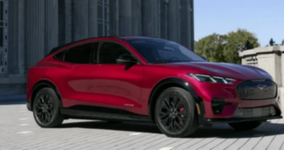 福特CEO預計美國純電動車需求將因稅收激勵政策結束而腰斬