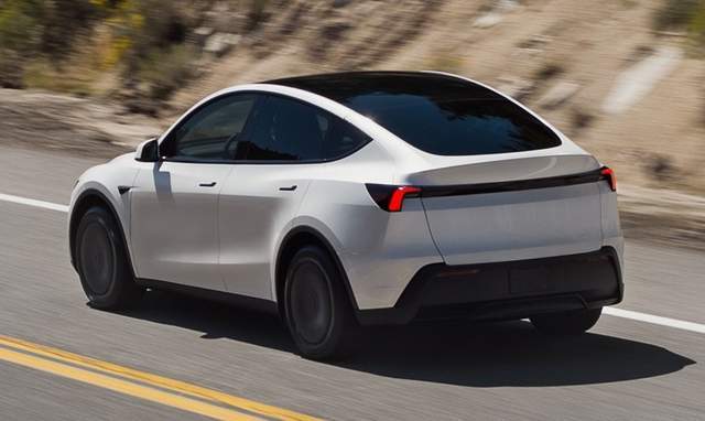 廉價版特斯拉Model Y內(nèi)飾曝光!有望11月上市,預估降價3.5萬