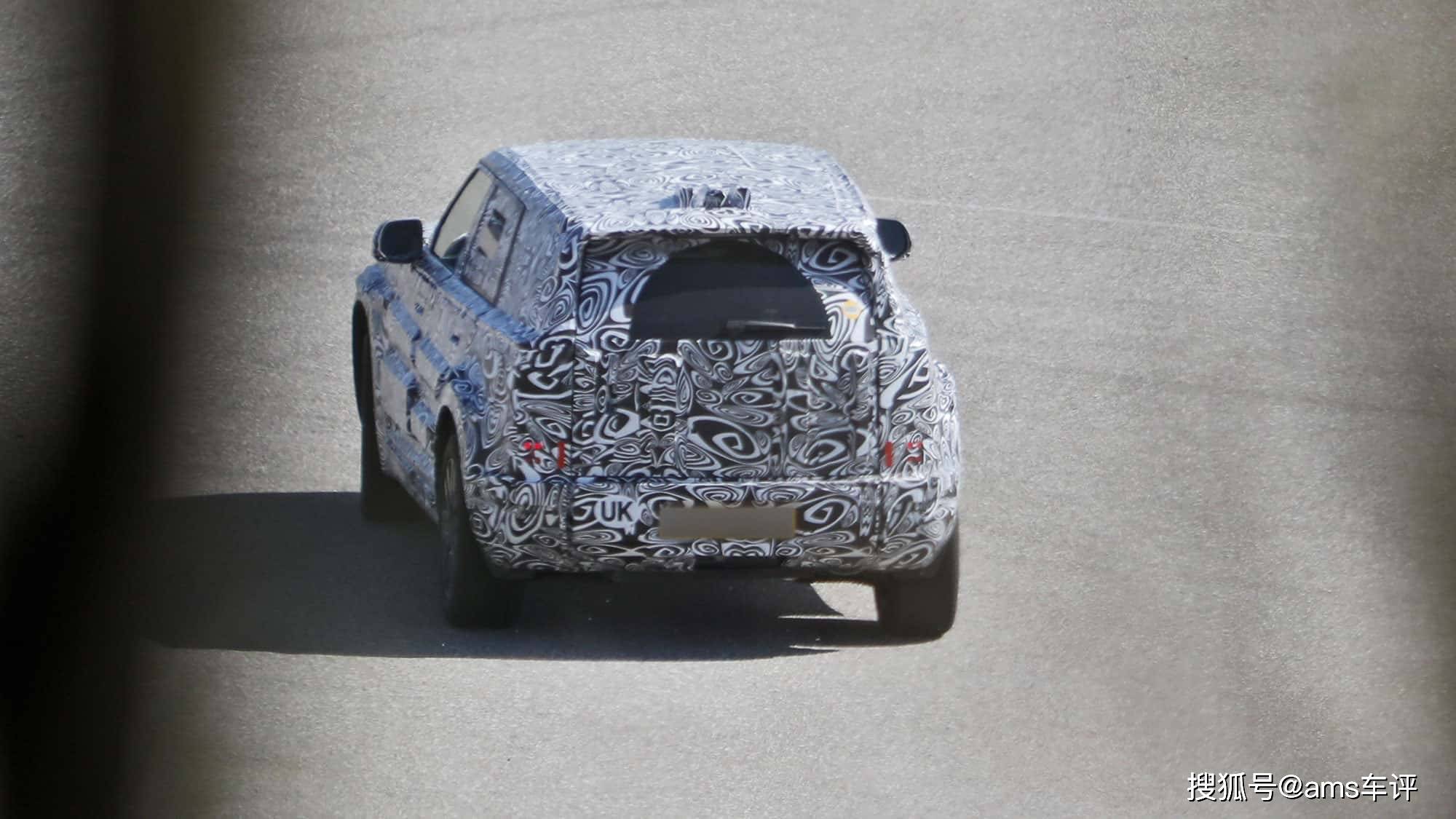 從硬派到都市時尚,衛士家族再擴張,與奔馳“小g”正面交鋒