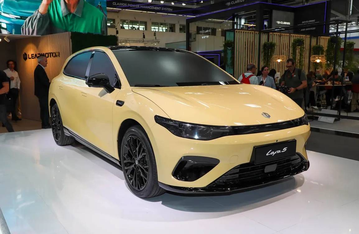 零跑Lafa5入門版申報(bào)圖曝光,無激光雷達(dá),預(yù)測價(jià)格或10萬內(nèi)