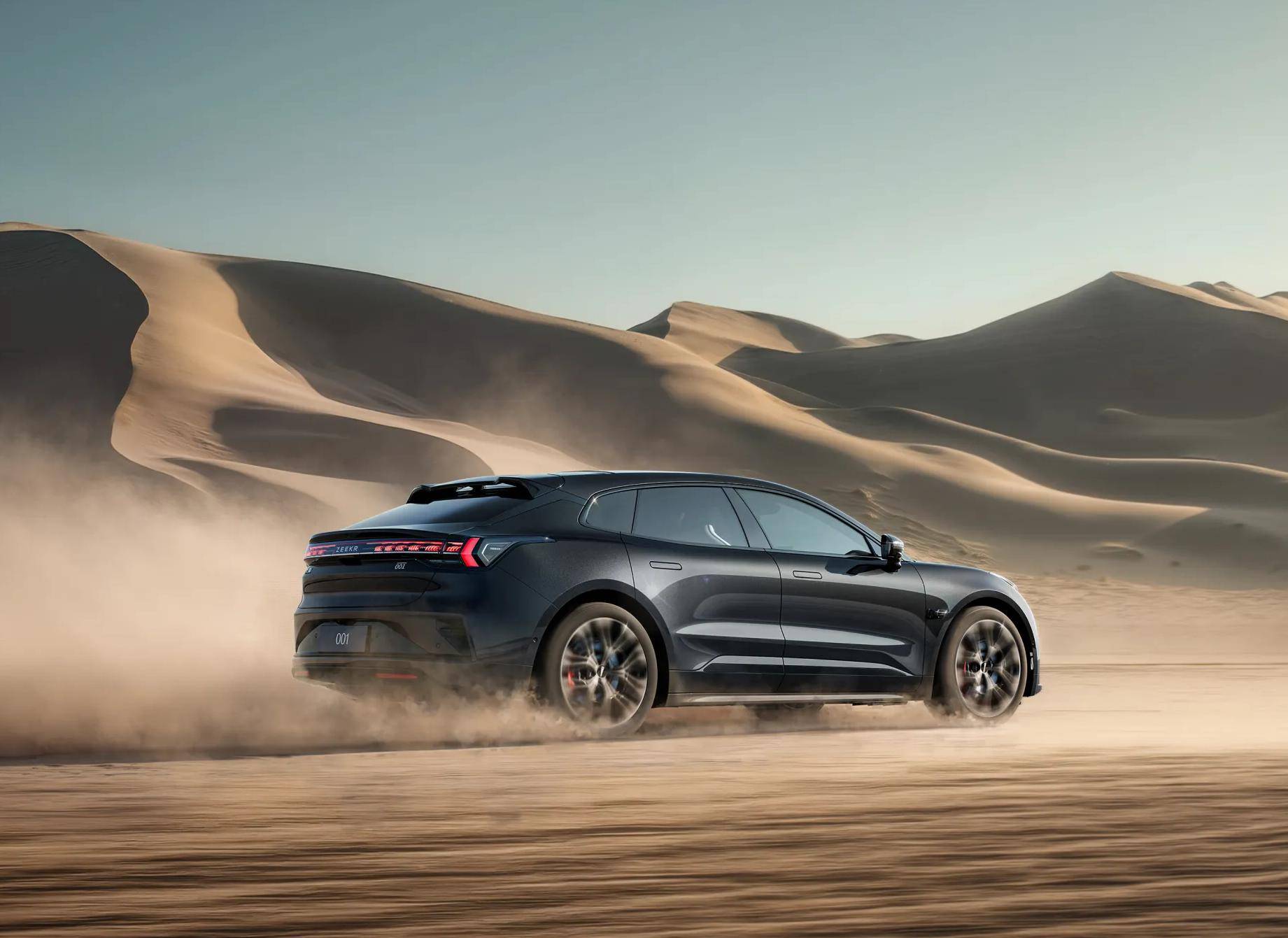 新極氪001卡住26萬元定價,面對YU7/i6配置可以送,面子不能丟