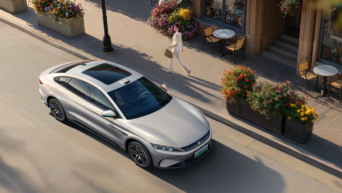 攜六大升級上市 比亞迪漢長續航版補貼后15.98萬元起