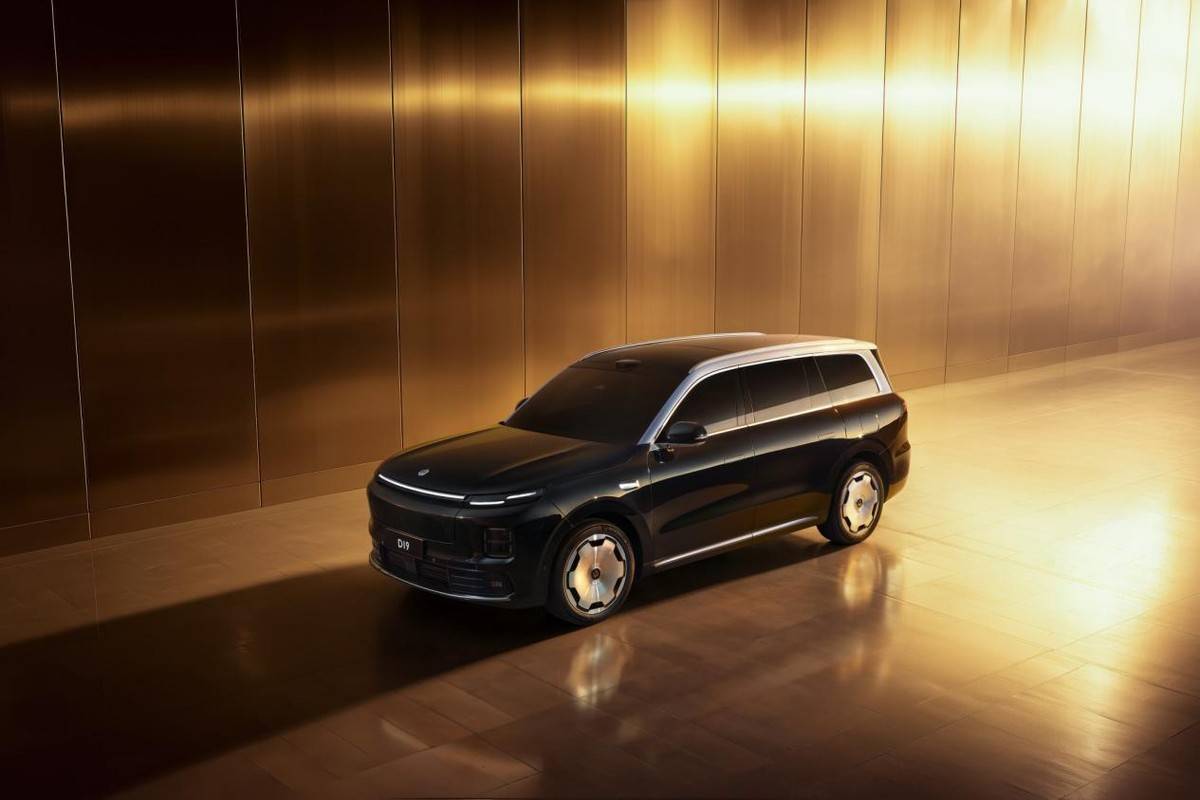 零跑D19首發亮相:百萬級體驗,30萬級價格!