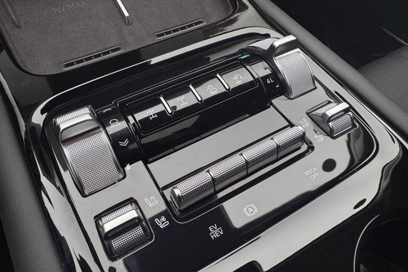 新增敦煌紫/激光雷達(dá) 新款坦克400預(yù)售30.98萬起