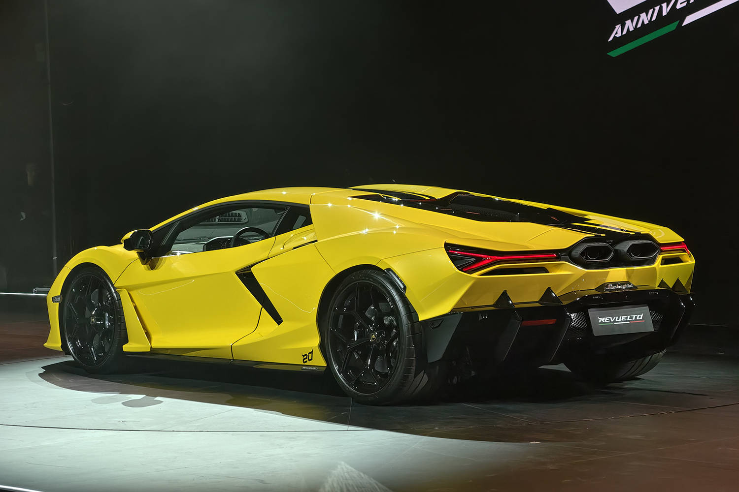 限量1臺/紀念入華20周年 蘭博基尼Revuelto 20周年紀念版首發
