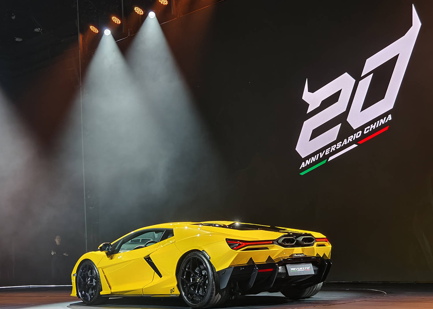 限量1臺/紀念入華20周年 蘭博基尼Revuelto 20周年紀念版首發