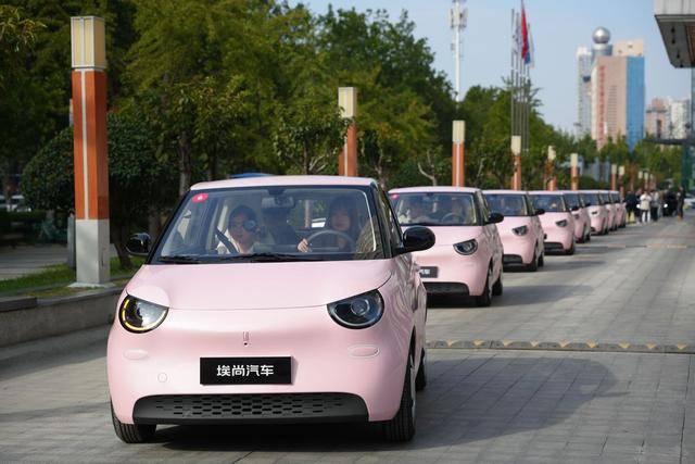 華為HiCar加持+1300Mpa鋼護航,埃尚A100C能否重塑代步車標桿?