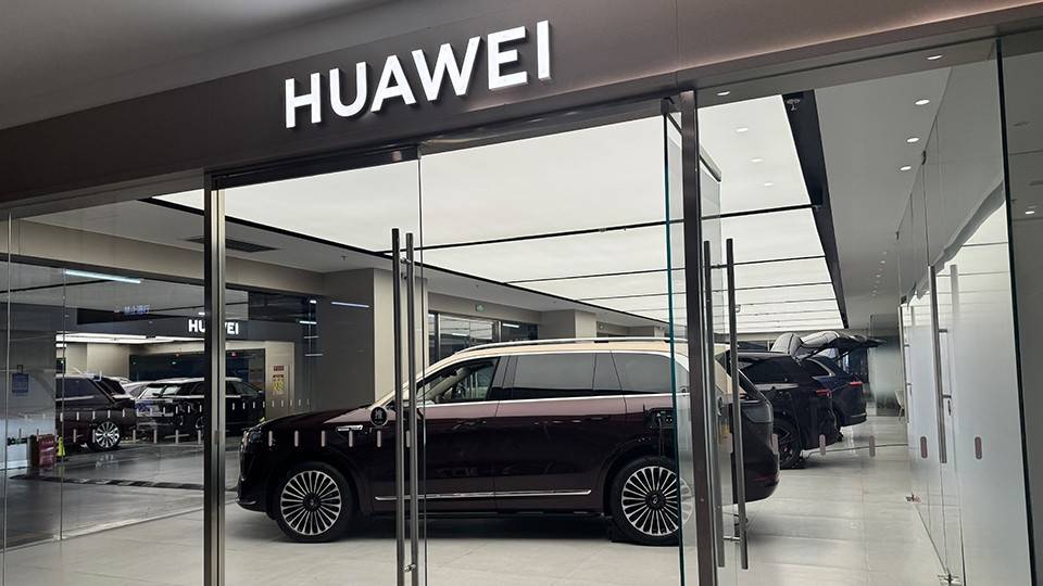 理想率先降價,四季度的車市價格戰,卻不如往年激烈?