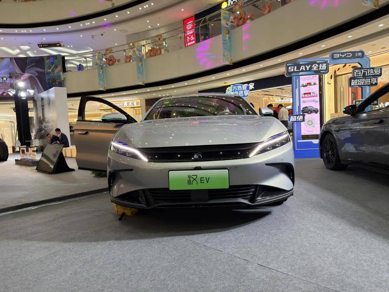 比亞迪漢智駕版廣州重磅發布:技術躍遷+權益風暴 中高端轎車價值新范式