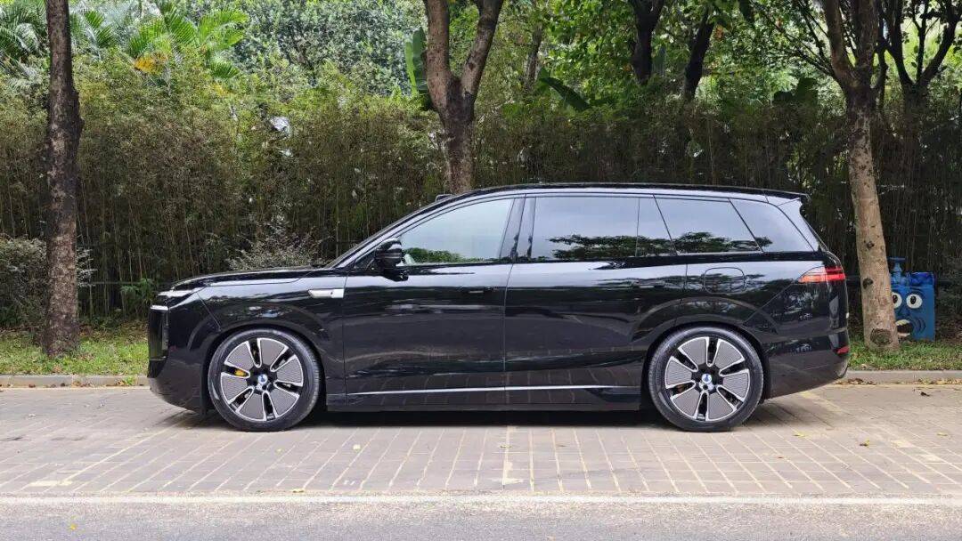 5.2米6座,2.0T三電機(jī),插混四驅(qū),比大哥省7萬以上,28日上市!