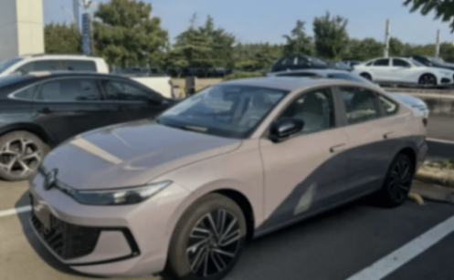 全新朗逸Pro實車曝光,11月上市,還用隱藏式門把手