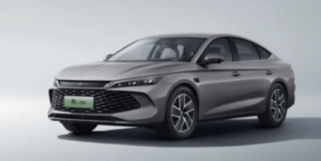 新比亞迪秦L DM-i售9.68萬起,甚至可以考慮榮威