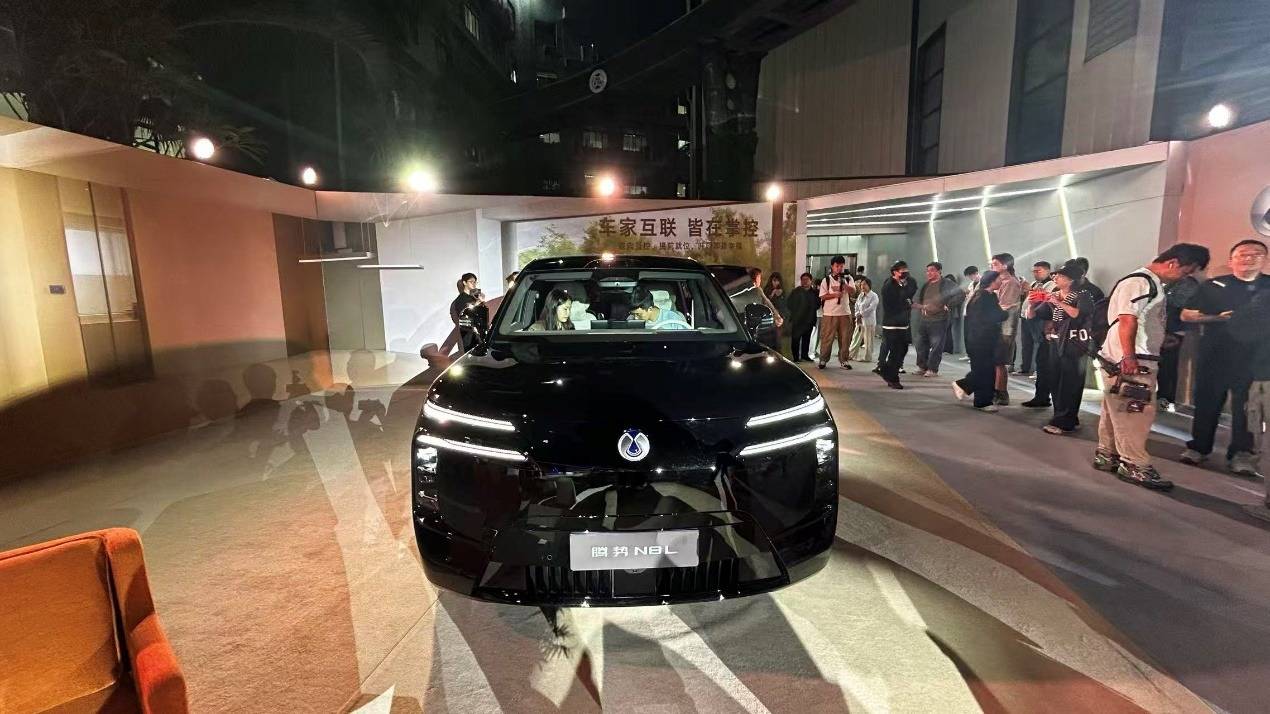 高端化戰(zhàn)略重棋落子 騰勢N8L以29.98萬起售價(jià)切入市場帶來變局