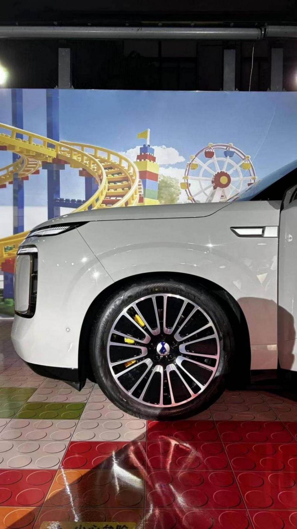 高端化戰(zhàn)略重棋落子 騰勢N8L以29.98萬起售價(jià)切入市場帶來變局