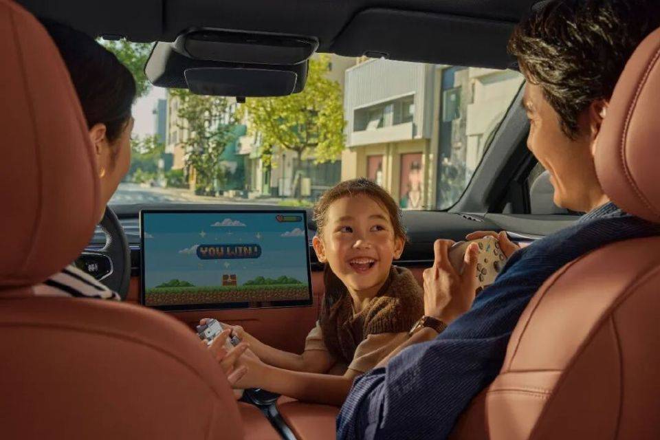 15萬級SUV市場生變 !極狐全新阿爾法T5攜雙動力與城市NOA入局