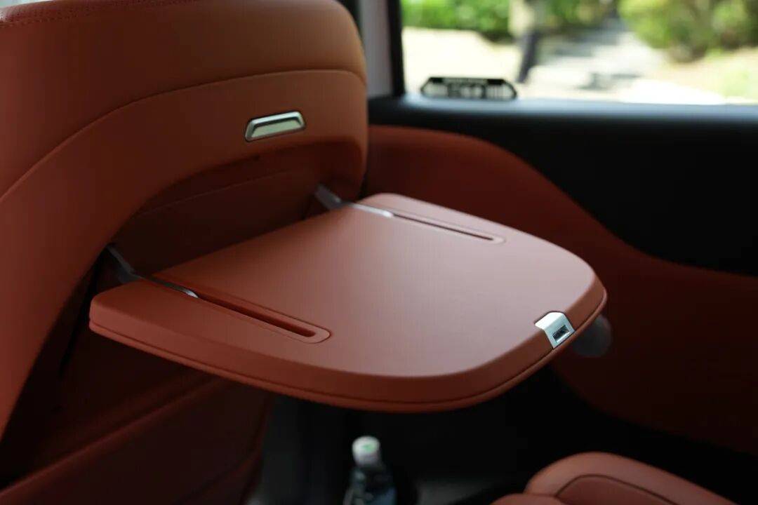 大家伙什么來頭?搶先試駕全新MPV銳勝M8