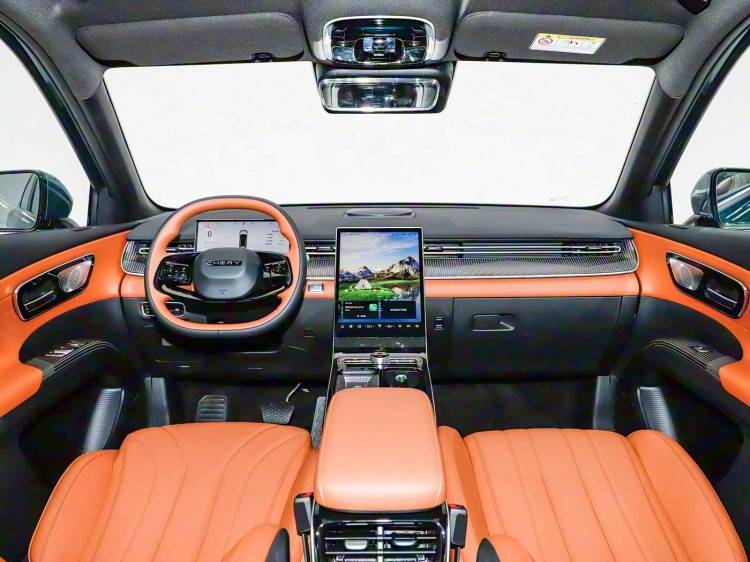 瑞虎8下月換代上市,帶來2種外形+2種內飾!