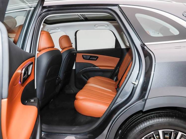 瑞虎8下月換代上市,帶來2種外形+2種內飾!