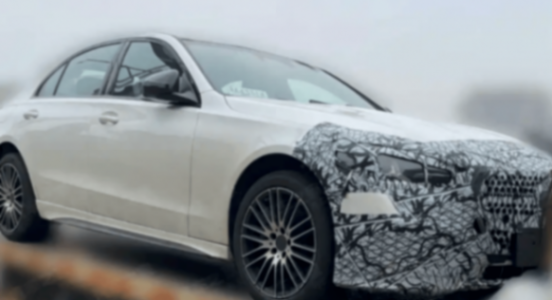 新奔馳C級諜照,不僅有三叉戟大燈,還有2.0T?