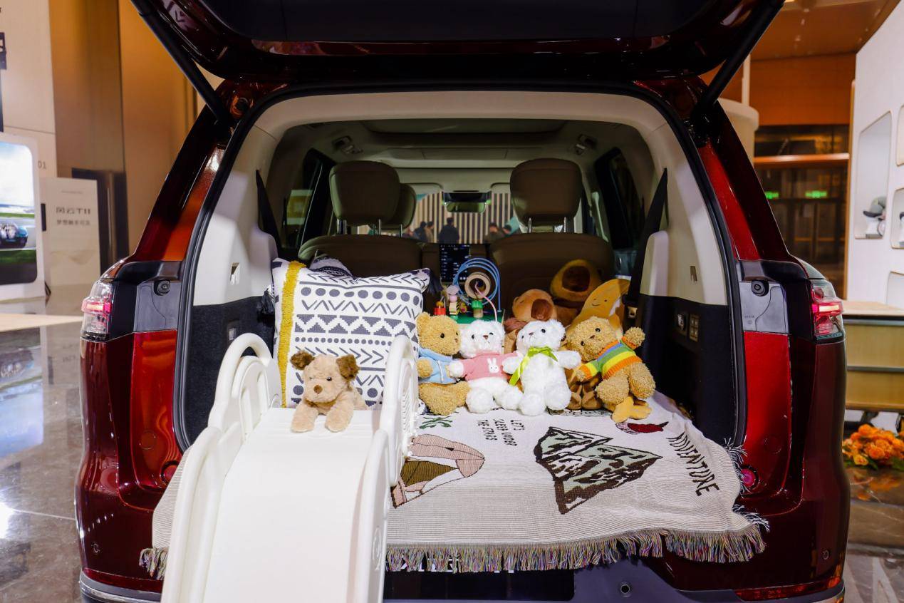 智享大六座旗艦SUV風云T11全球上市,限時搶鮮價17.99-23.99萬元