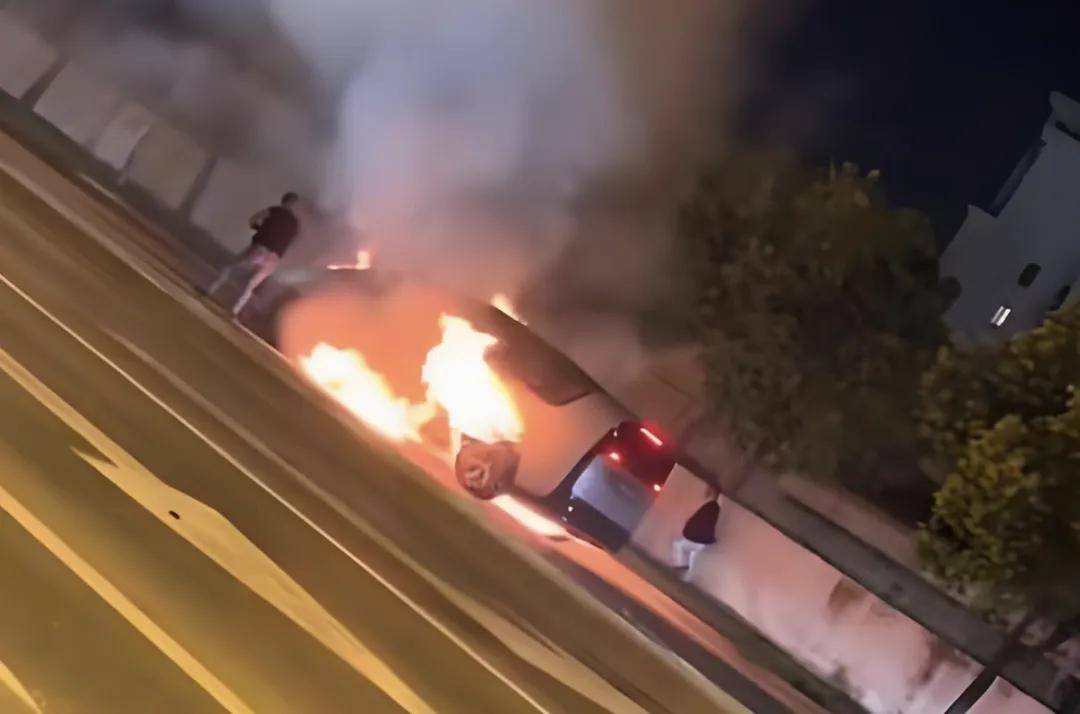 李想越有禮貌 理想汽車銷量越下滑