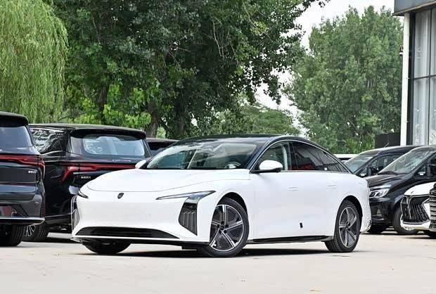 東風風行10月銷量破萬,新款S7即將登場