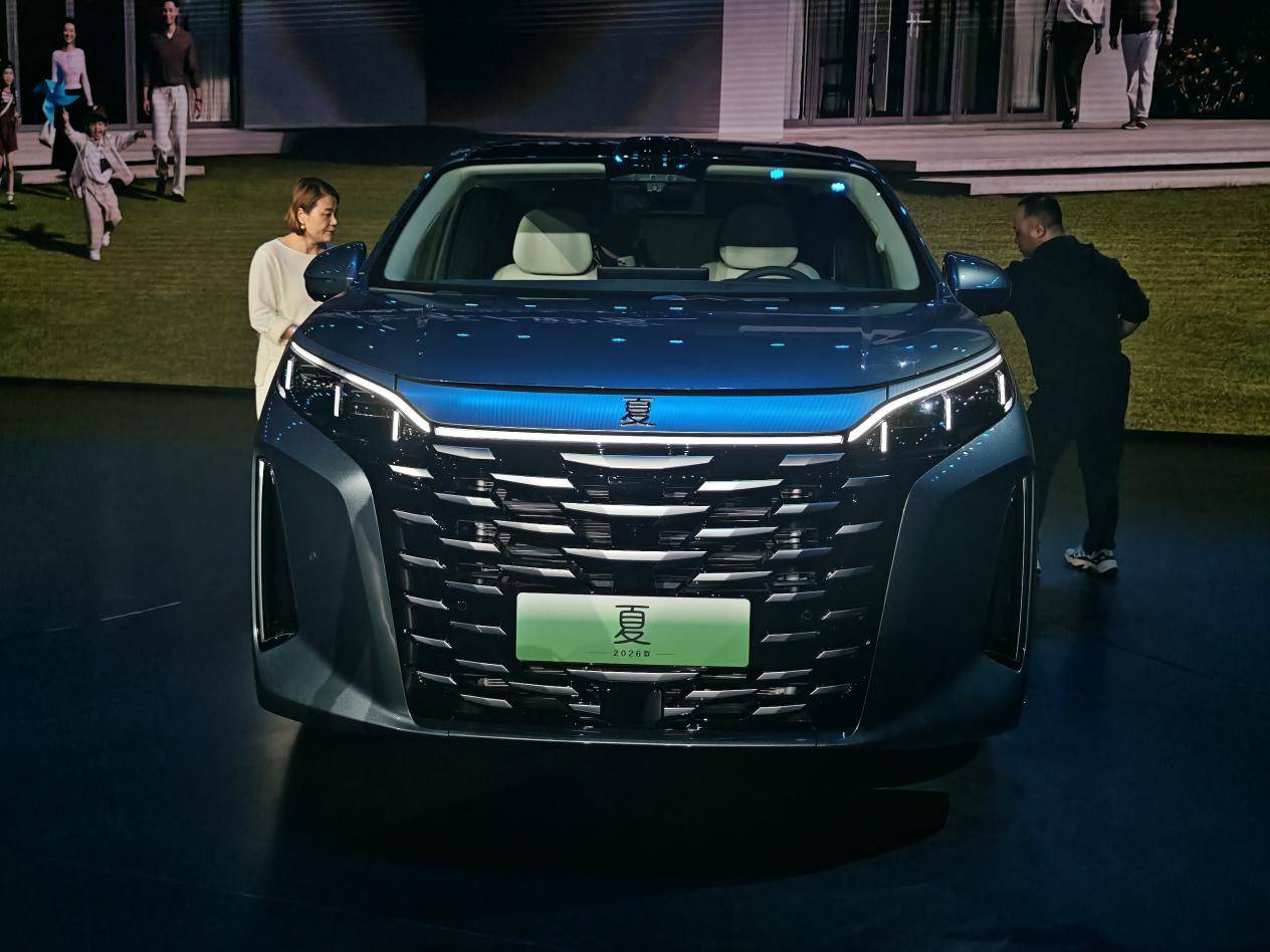 2026款比亞迪夏上市:中大型混動MPV賣到20萬內,虧電油耗4字頭