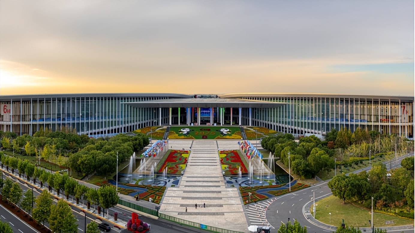 進博會也在進化,12家跨國車企亮出的“洋貨”能有多吸引人