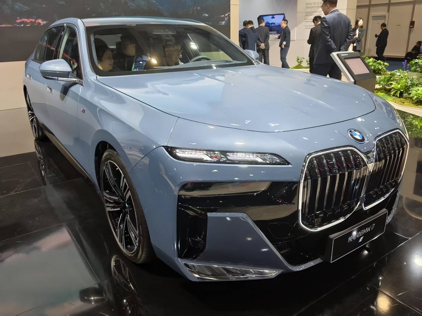 進博會也在進化,12家跨國車企亮出的“洋貨”能有多吸引人