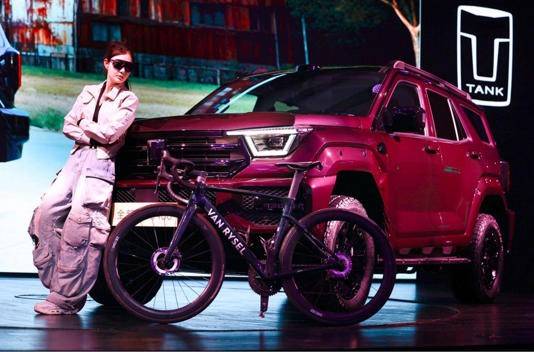 潮酷越野新風向,全新坦克400憑什么成年輕人心頭好?