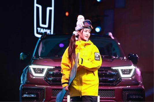 潮酷越野新風向,全新坦克400憑什么成年輕人心頭好?