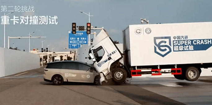 銷(xiāo)量與股價(jià)齊降,理想汽車(chē)恐難再逆襲?